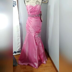 NWT LAFEE Bubblegum Pink Sweetheart Neckline Strapless Mermaid Bedazzled…